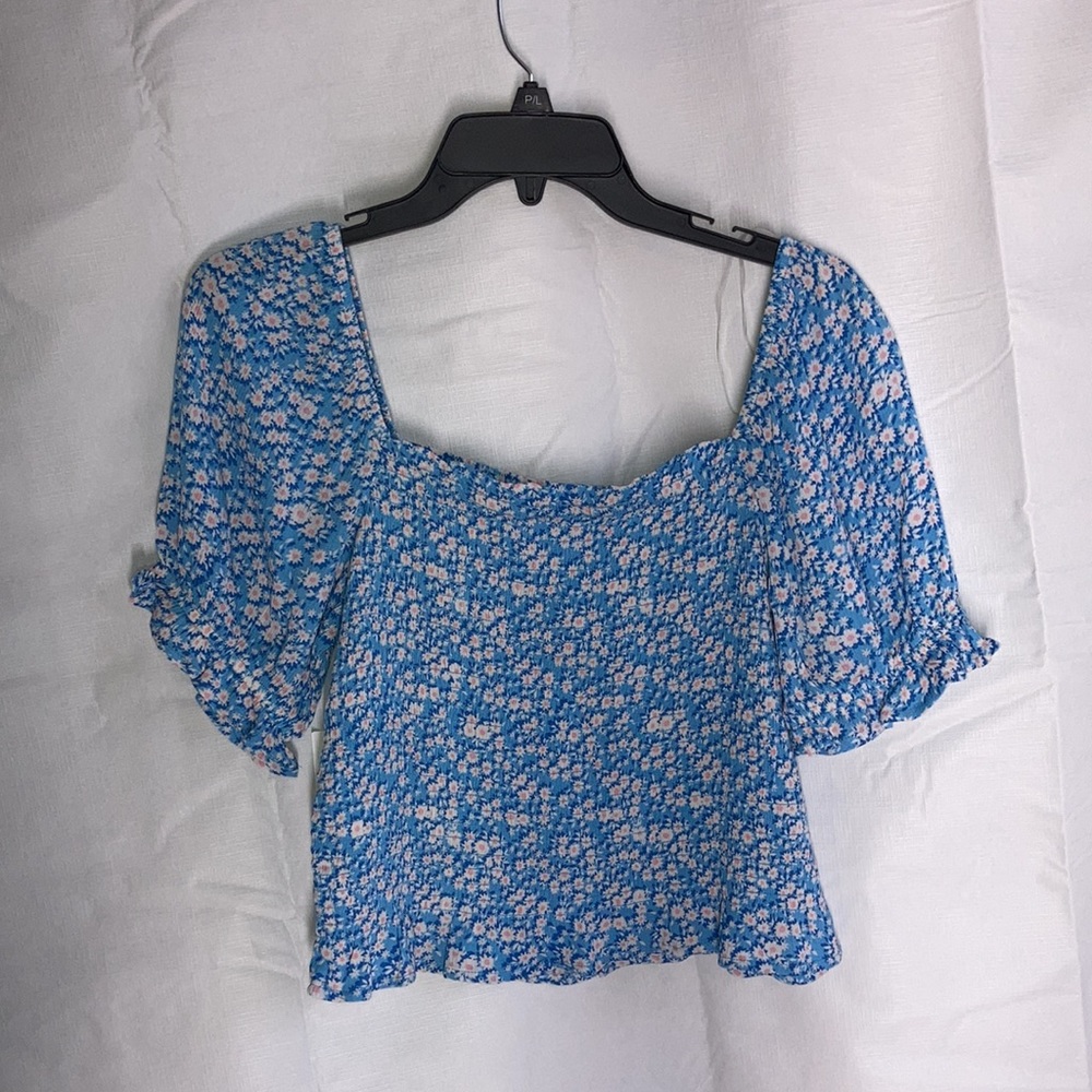 3/$24 So top blue floral print puff sleeve smocked crop top boho casual L jr - Picture 16 of 17